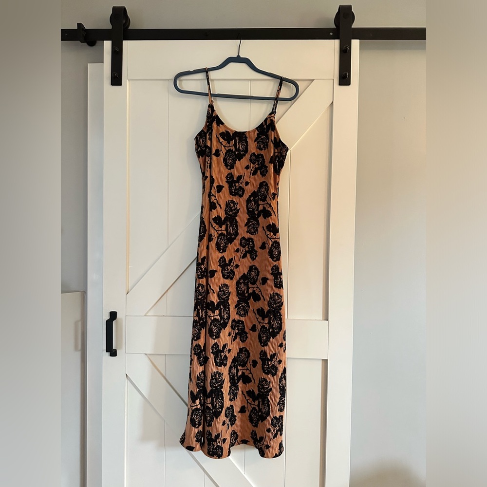 J.NNA Maxi Dress